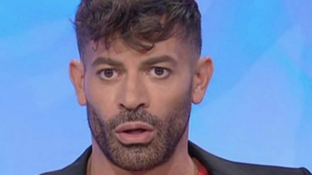 Uomini e Donne, Gianni Sperti avverte i nuovi protagonisti: 'Quest'anno sar&ograve; pi&ugrave; severo'.