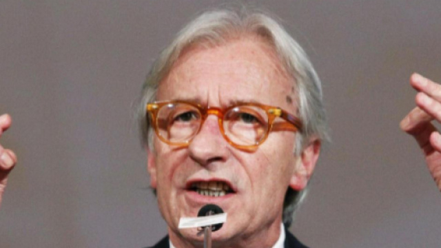 Vittorio Feltri scatenato contro Rousseau