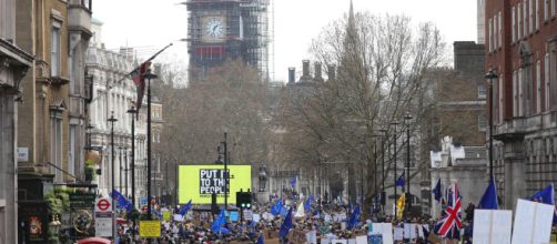 Boris Johnson est&aacute; enfrentando numerosas manifestaciones en el Reino Unido