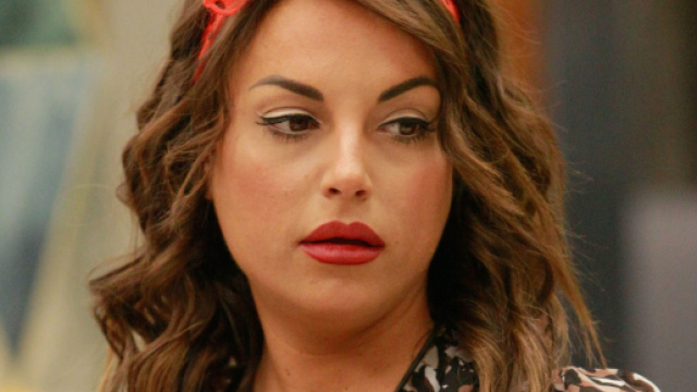 Francesca De Andr&egrave; accusata di bullismo, anche un brand di moda si ... - fanpage.it