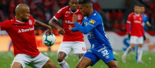 Thiago Neves n&atilde;o esconde insatisfa&ccedil;&atilde;o com mudan&ccedil;as de Ceni. (Reprodu&ccedil;&atilde;o/Twitter/@Cruzeiro)