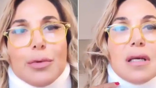 Barbara D'Urso con il collarino dopo una pericolosa caduta.