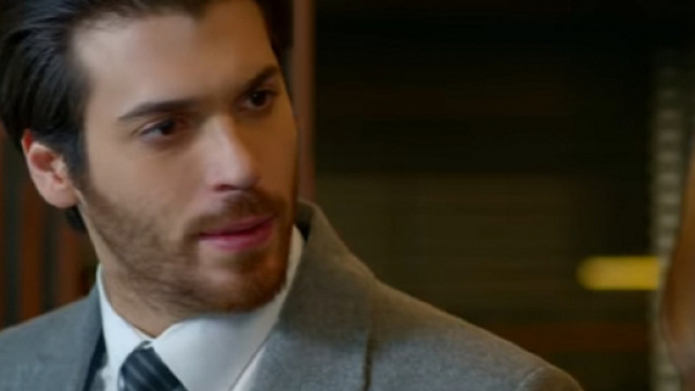 Dolunay, trame finali: Ferit apprende che suo padre ha ucciso quello di Hakan