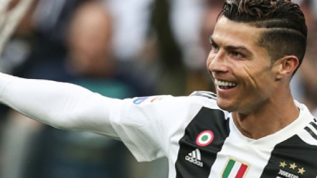 Juventus: Cristiano Ronaldo starebbe caldeggiando l'acquisto di Rakitic.
