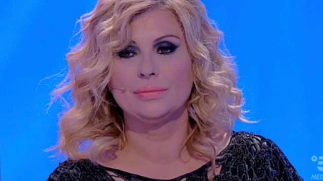 Uomini e Donne, la sfida di Tina Cipollari: dimagrire di 20 chili entro Natale