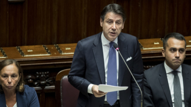 Giuseppe Conte interrotto dai deputati della Lega