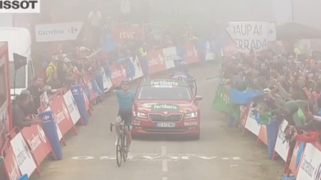 Vuelta Espana: Fuglsang vince a La Cubilla, Roglic allunga ancora