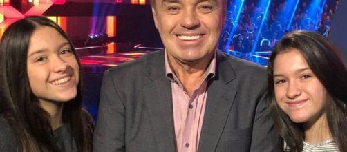 Gugu Liberato teve as g&ecirc;meas Marina e Sofia com a companheira Rose. (Divulga&ccedil;&atilde;o/RecordTV)