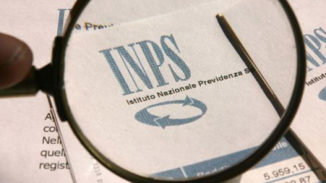 Pensioni: lavoratore del 1976 dovr&agrave; attendere vecchiaia a 67 anni o uscita anticipata a 64.