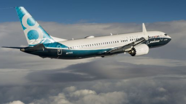 Boeing 737 Max, spuntano le mail dei dipendenti: 'Aereo progettato da clown'.