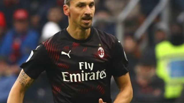 Gol di Ibrahimovic contro il Cagliari