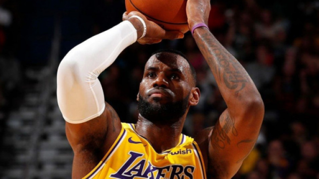 LeBron est toujours le joueur pr&eacute;f&eacute;r&eacute; des fans (Cr&eacute;dit : Twitter Sports Center)