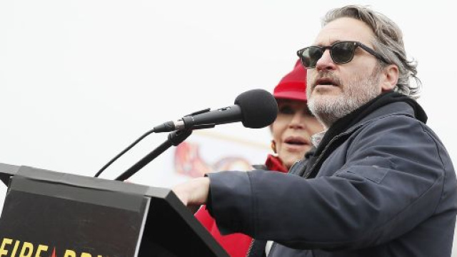 Joaquin Phoenix &egrave; stato arrestato a Washington durante la manifestazione dei Fire Drill Days - Credit: inprime.it