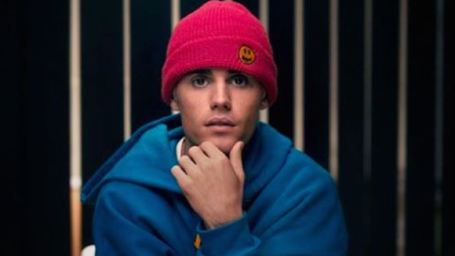 Justin Bieber demande &agrave; ses fans de tricher pour que son nouveau titres soit dans le classement top charts. Credit: Instagram/justinbieber