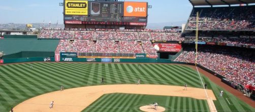 An image of Angels Stadium. [image source: HerSilverHammer- Wikimedia Commons]