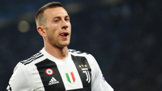 Calciomercato Juventus, possibile scambio Bernardeschi-Pellegrini