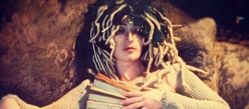 Cindy Sherman Doing Medusa (Image source: Flickr/Johanna)