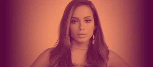 'Tem dinheiro, mas quer falar que foi convidada', Anitta manda indireta. (Arquivo Blasting News)