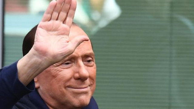 Processo Ruby Ter, il testimone Soprani sulle 'cene' di Arcore: 'Berlusconi incontrava a turno le ragazze'.