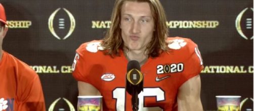 Clemson Tigers relate to Buckeyes after refs take down touchdown score in playoff. [Image Source: ESPN College Football/YouTube]