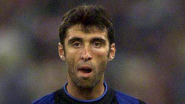 Hakan Sukur ai tempi in cui giocava nell'Inter.