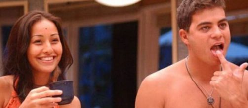 Sabrina Sato e Dhomini no 'Big Brother Brasil 3', na Globo. (Reprodu&ccedil;&atilde;o/TV Globo)