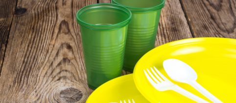 Prefeitura de São Paulo proíbe estabelecimentos de fornecer utensílios plásticos descartáveis