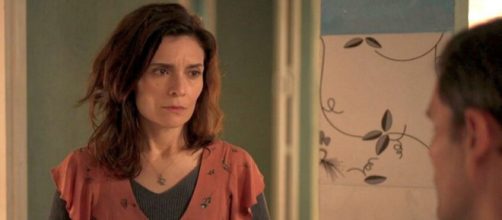 Leila ser&aacute; desmascarada pelo ex-marido nos pr&oacute;ximos cap&iacute;tulos de 'Amor de M&atilde;e'. (Reprodu&ccedil;&atilde;o/TV Globo)