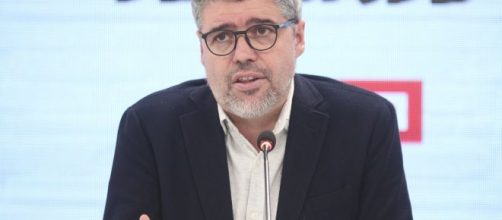 Los sindicatos exigen la subida de sueldo de los funcionarios ya.