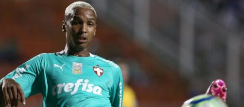 Sem espa&ccedil;o no Palmeiras, Dayverson viaja para fazer exames. (Arquivo Blasting News)