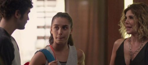 Vicente vai dar um jeito de despistar sua m&atilde;e e viajar com Gabriela. (Reprodu&ccedil;&atilde;o/TV Globo)