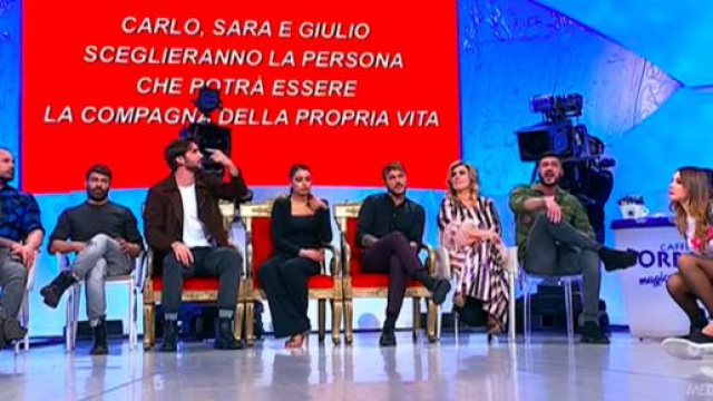 Uomini e Donne, Carlo contro Lorenzo Riccardi: 'Non fare il personaggio con me'