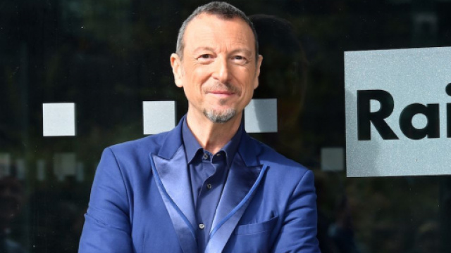 Sanremo, prime polemiche: Amadeus accusato di sessismo, Gregoraci contro Savino.