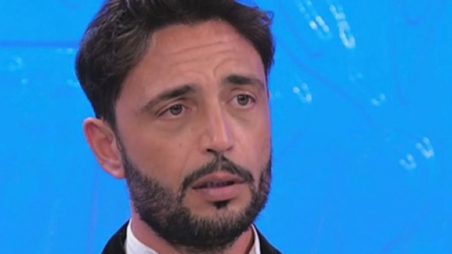 Uomini e Donne, Armando commenta le dame: 'Ad Ida voglio bene, Barbara &egrave; da scoprire'.