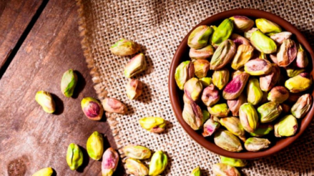 Una manciata di pistacchi come spuntino per prevenire le malattie cardiovascolari.