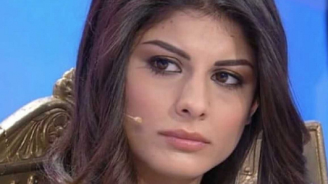 Giulia Cavagli&agrave;, ex Uomini e Donne, stronca i nuovi tronisti: 'Carlo maschilista, Sara maleducata'.