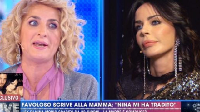 Live - Non &egrave; La d'Urso, acceso confronto tra la madre di Luigi Favoloso e Nina Moric.
