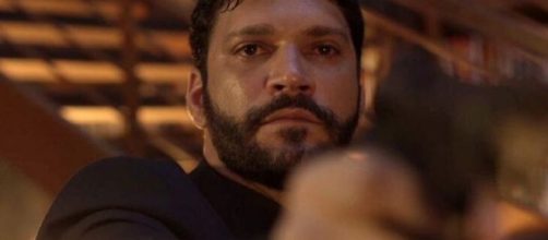 Diogo continuar&aacute; surtado e ir&aacute; ofender Nana, enquanto confessa crimes em "Bom Sucesso". (Divulga&ccedil;&atilde;o/TV Globo)