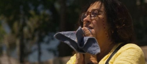 Lurdes perder&aacute; afilhado e sofrer&aacute; com filho preso. (Reprodu&ccedil;&atilde;o/TV Globo)