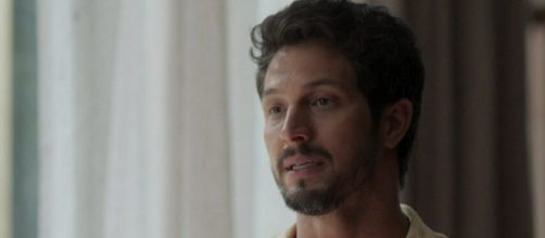 Romulo Estrela em cena como o protagonista Marcos da novela das sete. (Reprodu&ccedil;&atilde;o/TV Globo)