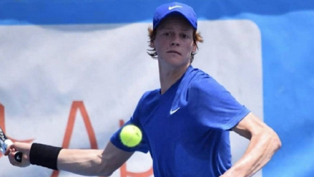 Jannik Sinner si qualifica per il secondo turno degli Australian Open