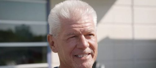 Ohio State Buckeyes fans shows their excitement as Kerry Coombs returns. [Image Source: Tennessee Titans/YouTube]