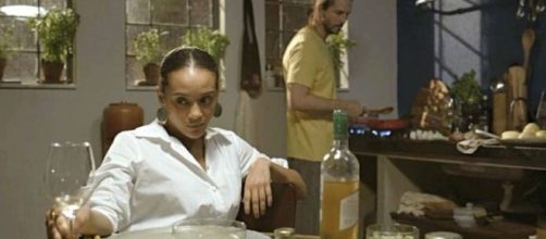 Vit&oacute;ria se mostrar&aacute; incapaz de voltar a defender &Aacute;lvaro. (Reprodu&ccedil;&atilde;o/TV Globo)