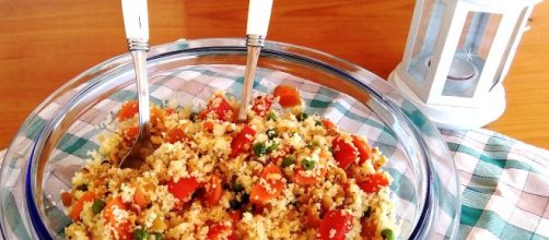 Bol de cuscus listo para comer