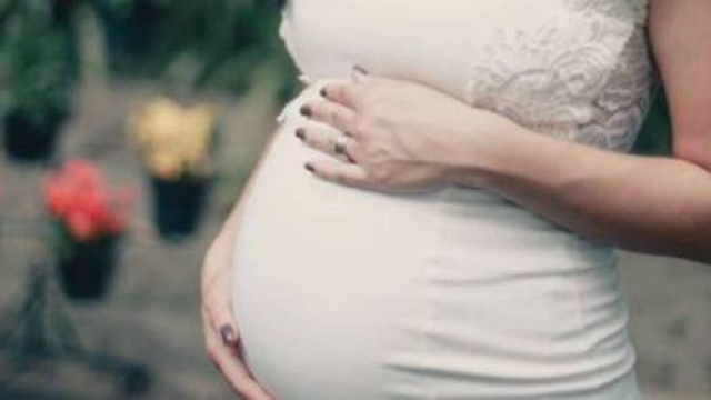 A Roma una cinquantenne ha finto la nascita di 4 figli inesistenti e 16 gravidanze totali in 20 anni.