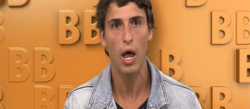 'BBB20': Famil&iacute;a de Felipe d&aacute; entrevista para amenizar imagem do rapaz no reality. (Reprodu&ccedil;&atilde;o/Rede Globo)