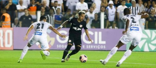 Santos e RB Bragantino en&atilde;o acharam o caminho do gol. (Arquivo Blasting News)