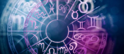 Separamos o hor&oacute;scopo desta sexta-feira, dia 24 de janeiro. (Arquivo Blasting News)