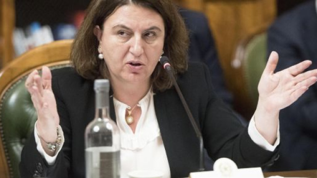 Pensioni, Catalfo: &lsquo;Confronto per superare la Fornero e dare garanzie ai giovani&rsquo;