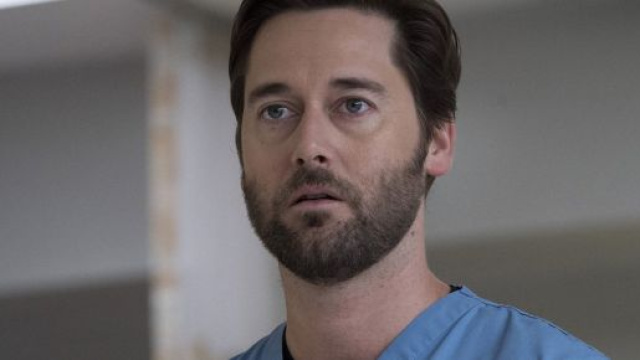 New Amsterdam 2, trama del 28 gennaio: Max inizia ad elaborare il lutto per la morte di Giorgia.